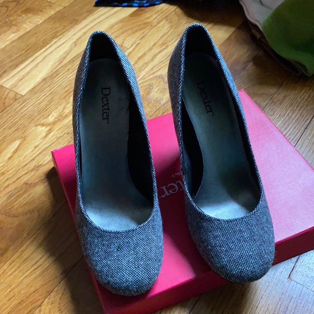 Brand new material heels gt staple 4 any wardrobe